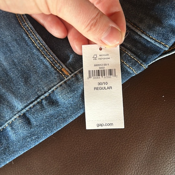 Gap Universal Mid Rise Jegging - Picture 4 of 5